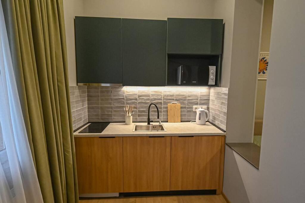 Studio With Balcony In Old City Tbilisi Zewnętrze zdjęcie